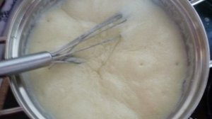 Манная каша с малиной