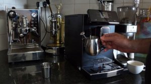 Gaggia Magenta Plus - Brewing and Steaming (Cappuccino)