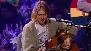 Курт КОБЕЙН остался без гитары! Её продали! За 6 млн.! Рекорд!