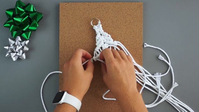 12 Days of Christmas! Day 2: DIY Macrame Christmas Tree Ornament смотреть онлайн
