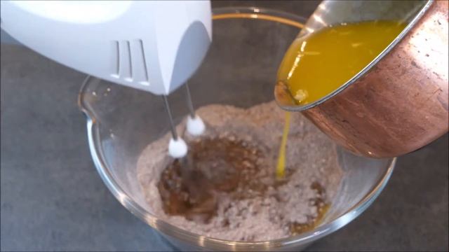 Самый СОЧНЫЙ и НЕЖНЫЙ ореховый ПИРОГ в МИРЕ!!! Der saftigste und leckerste Nusskuchen der Welt! смотреть онлайн