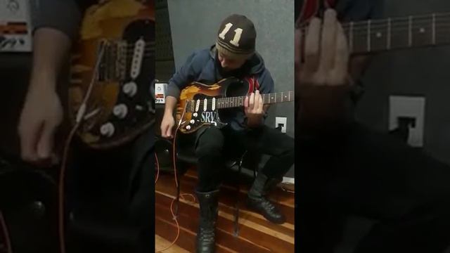 Guitarra SX relicada SRV trio de captadores fender - Custon shop texas special mad in usa. смотреть онлайн