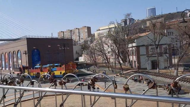 Набережная Цесаревича у побережья бухты Золотой Рог/Владивосток смотреть онлайн