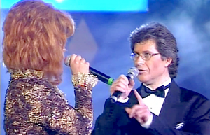 Справедливо ли после песни "Мамин крестик" обвинить Олега Иванова в том, что он композитор "заказных