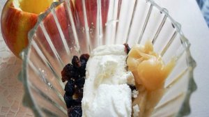 Печеные яблоки с творогом