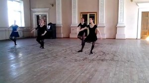 Урок классического танца - прыжок Pas Jete