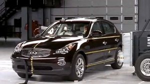 Infiniti EX35 crash test side
