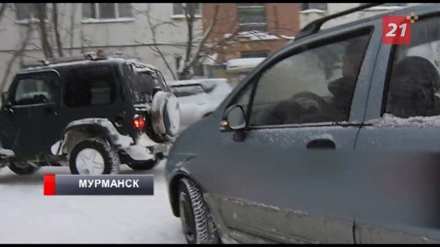 Взаимовыручка на дорогах. Мурманские водители приходят на помощь друг другу смотреть онлайн