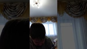 мы рисуем накаченаю тётю зину а в канце она будет из маенкравт на детра...