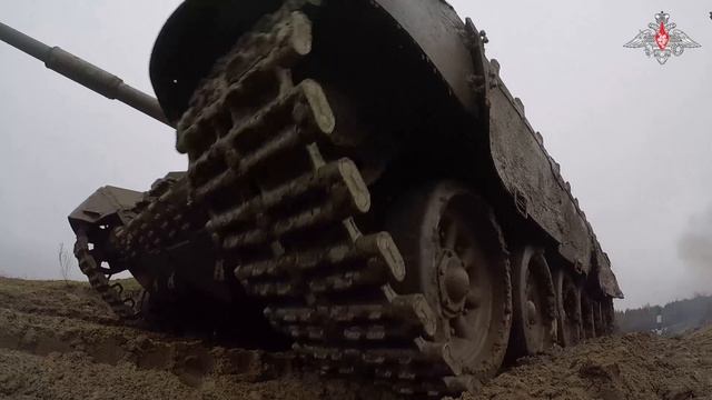 Боевая подготовка мобилизованных танкистов в Ленинградской области