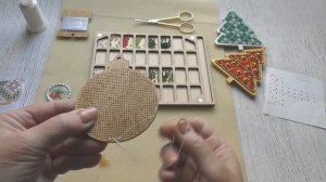 Вышивка бисером деревянных заготовок с обеих сторон (на примере  игрушек от Волшебной страны)