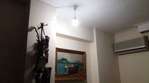 Установка подсветки из энергосберегающих ламп.