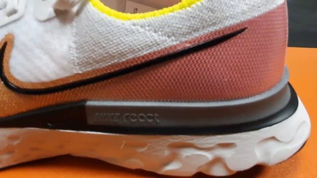 Nike React Infinity Run смотреть онлайн