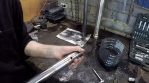 как поменять сальники на вилке перевертыше. Сервис №30