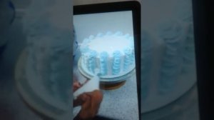 Простое украшение торта