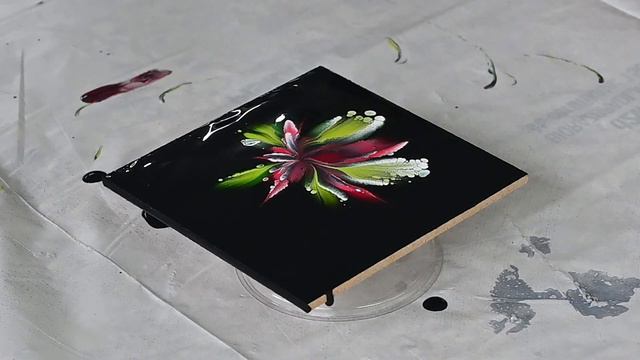 (839) HOW TO paint an easy POINSETTIA flower ~ Fluid art for Beginners ~ Acrylic pouring ~ Fiona Ar смотреть онлайн