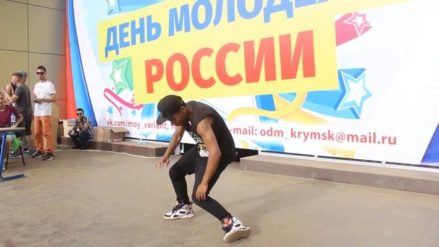 Танец Барсика :) Summer Jump г. Крымск смотреть онлайн