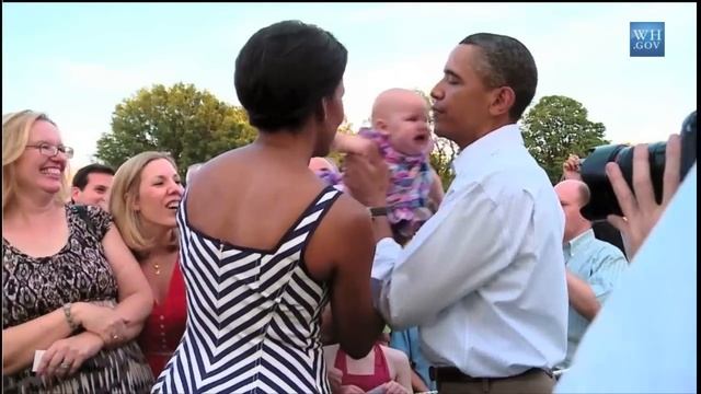 Obama Makes Baby Stop Crying смотреть онлайн