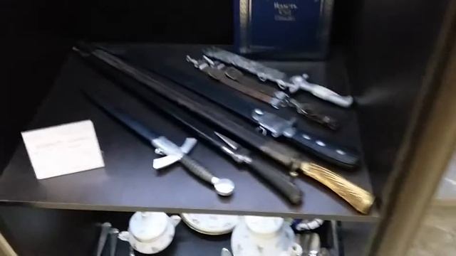АНТИКВАРНЫЙ МАГАЗИН 