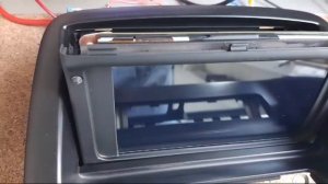 Raspberry pi 4 B и матрица 7 дюймов в штатный механизм Toyota.