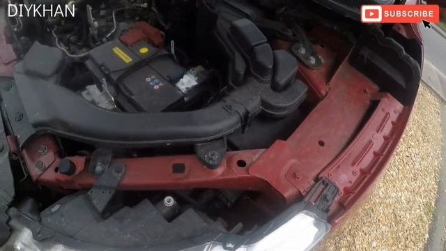Nissan Qashqai Cockpit And Engine Compartment Fuse Box And Relay Location || Qashqai Fuse Relay