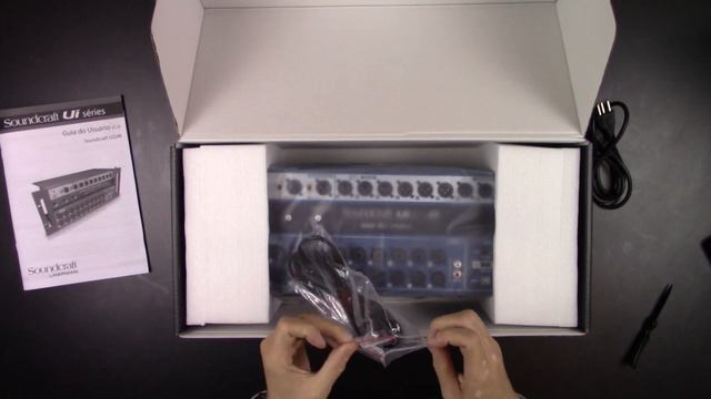 Unboxing SoundCraft Ui24R смотреть онлайн