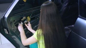 Установка стеклоподъемников ФОРВАРД на ВАЗ-2170 в задние двери