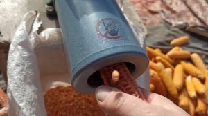 Как лущить початки кукурузы.Заготавливаю зерно для дробления...