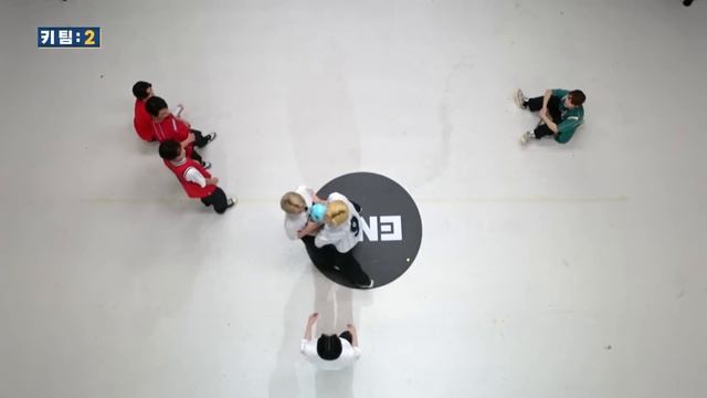 ENHYPEN (엔하이픈) 'EN-O' CLOCK' EP.74 드디어 밝혀지는 EN맨의 정체 смотреть онлайн