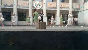 Танец "Бабки Ёжки"