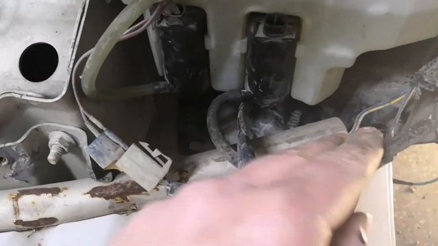 Ремонт Suzuki Grand Vitara / Escudo. Снятие бампера, замена насоса омывателя Сузуки Гранд Витара. смотреть онлайн