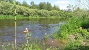 Отдохнул на берегу речки,искупался