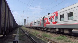 Электровоз ЭП1М-757 с поездом №432 Киров/Нижний Новгород — Адлер