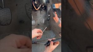 Как снять педаль газа на BMW E34.