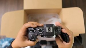 Unboxing Canon EOS RP