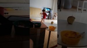 Супер ниндзя малыш. Танец ниндзя малыша. Смешное видео малыша. Супер смешно