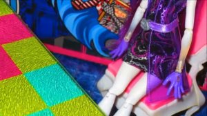 Подушка пердушка\\Стоп моушен \\монстер хай