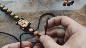Браслет из деревянных бусин своими руками  Показываю как проплетать