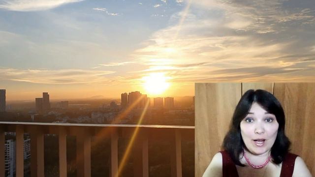 Оксана Наумова "Солнце светит бусиной янтарной"...Монаж клипа -Алексей Усманский.