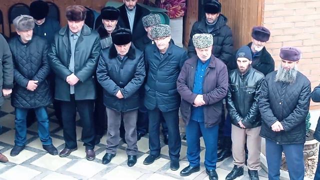 Похороны у Акаевых(с.п.Нестеровская, район поликлиника, Ингушетия)30.12.2021г. смотреть онлайн