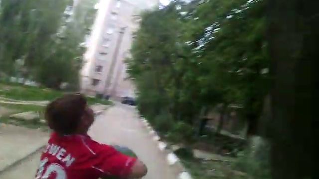 Рома Смешной учится играть в баскетбол смотреть онлайн