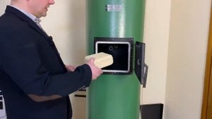 ЗАКЛАДЫВАЕМ ДРОВА, УГОЛЬ И ПЕЛЛЕТЫ В КОТЕЛ TKR