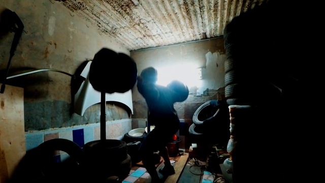 спортзал своими руками подвал качалка смотреть онлайн