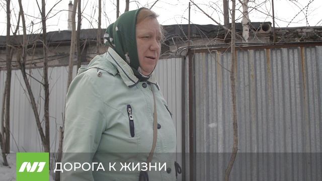Поликлиника строителей в лужах