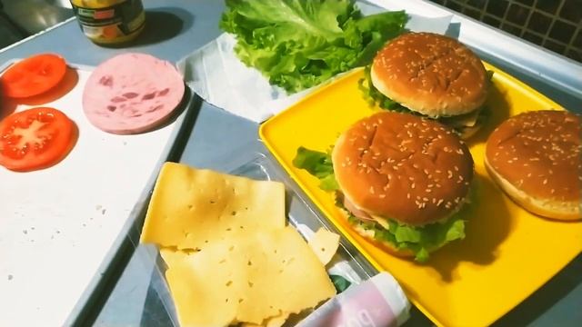 Панини на гриле Тефаль оптигриль плюс.