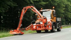 Mercedes Unimog U423. Унимог для кошения травы