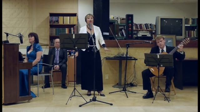 10 - Идешь, на меня похожий (Трио Свеча) смотреть онлайн