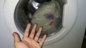 это отрывок из видео о "Стиральная машина Samsung сошла с ума"  на канале "Пёрышко live"