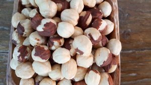 Фундук жареный