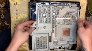 Полная разборка PS4 Pro | Замена термопасты, чистка от пыли и уменьшение шума! Модернизация пластин